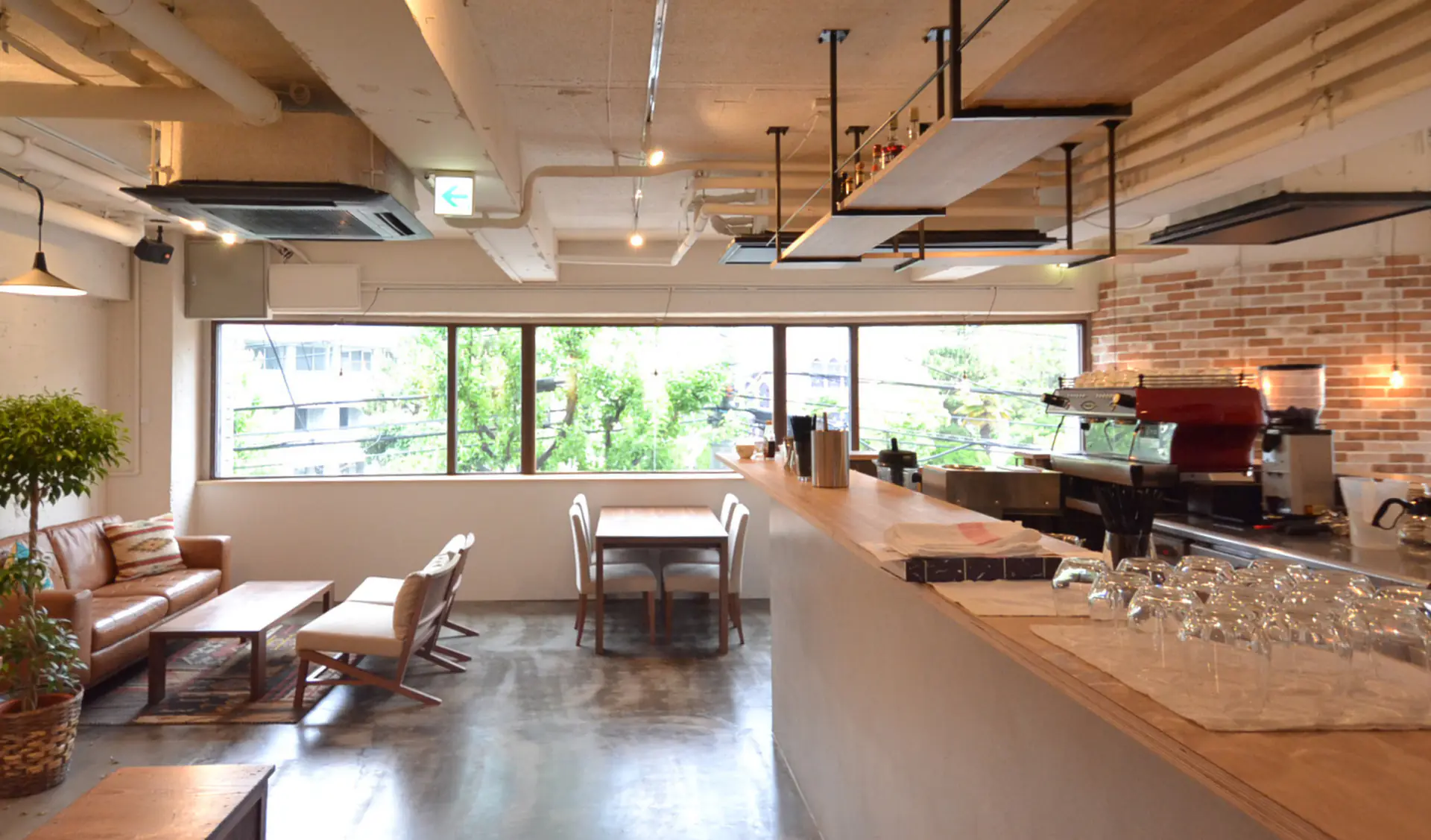 YORKYS BRUNCH 店内